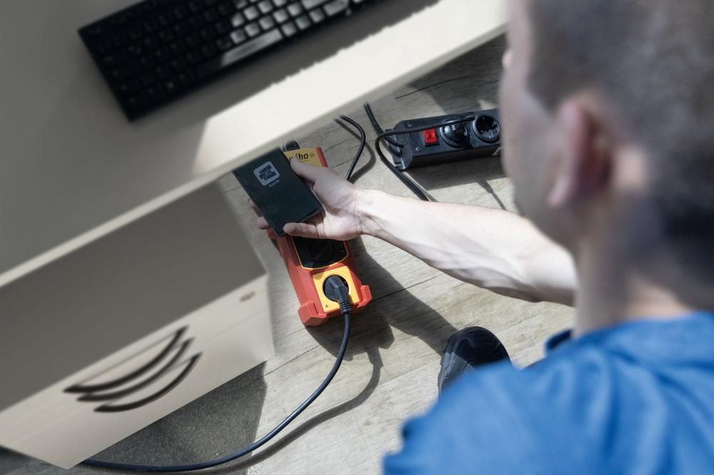 WIHA Gerätetester PAT OneSet mit Zubehör Tasche