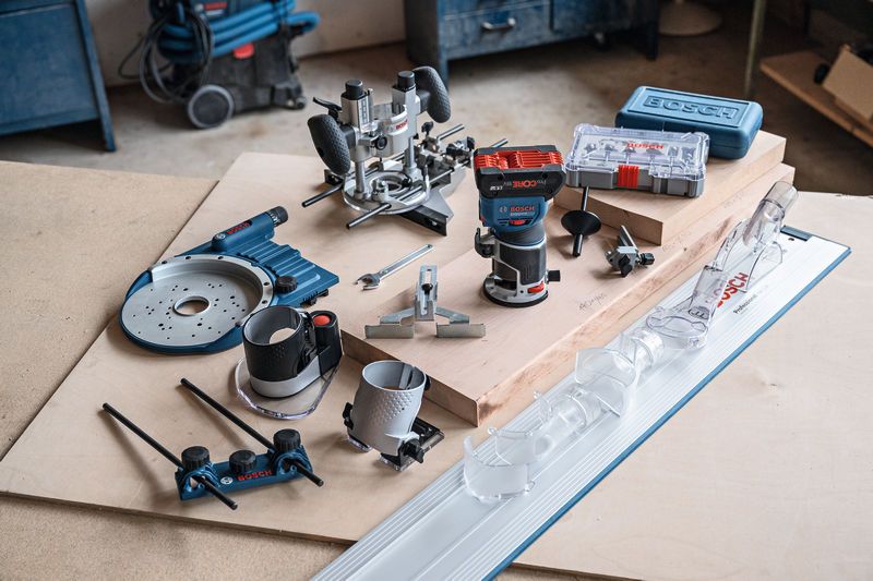 Bosch Akku-Kantenfräse GKF 18V-8