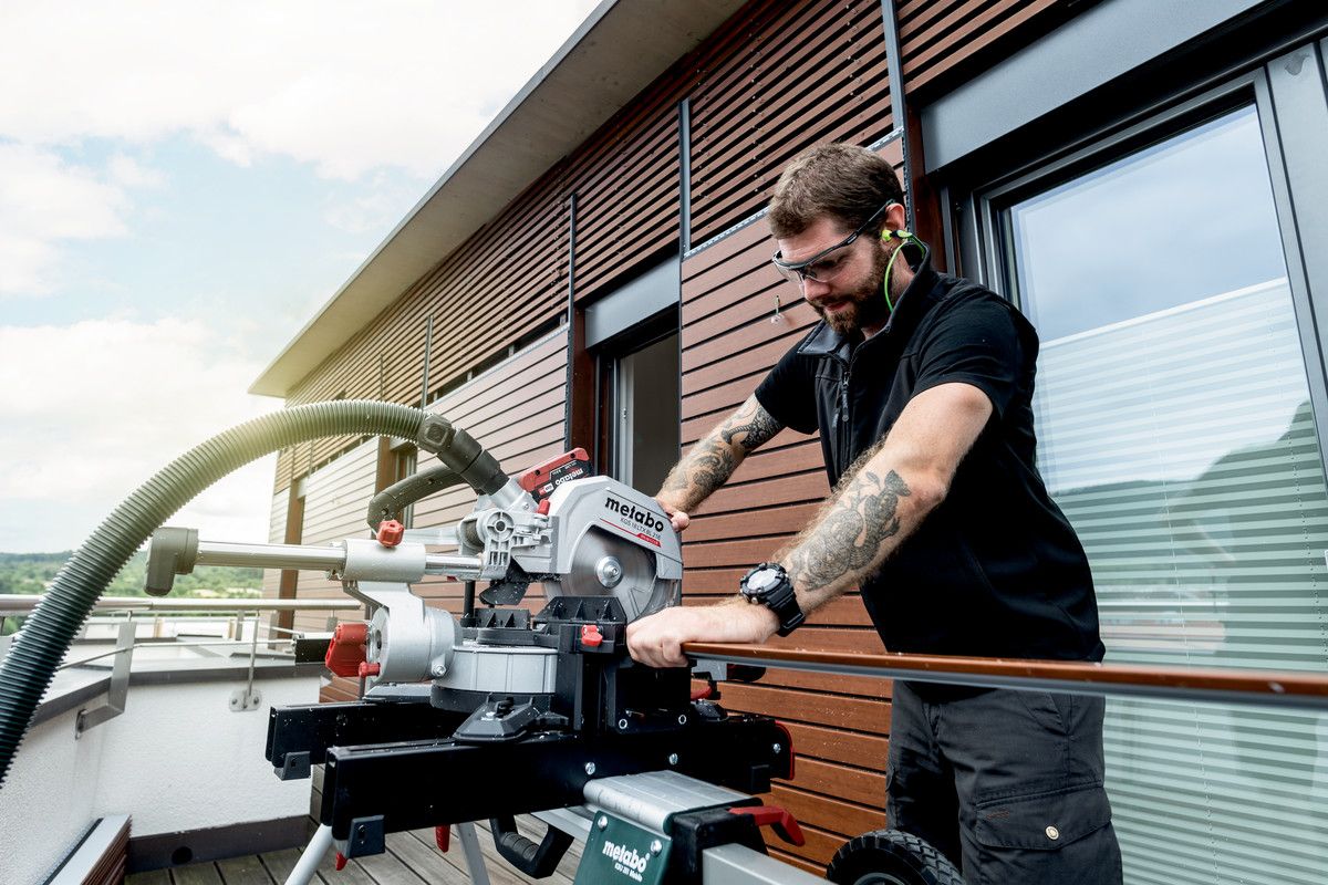Akku-Kappsäge KGS 18 LTX BL 216 Metabo 1x18,0 V 4,0 Ah Ladegerät ASC 55 Karton