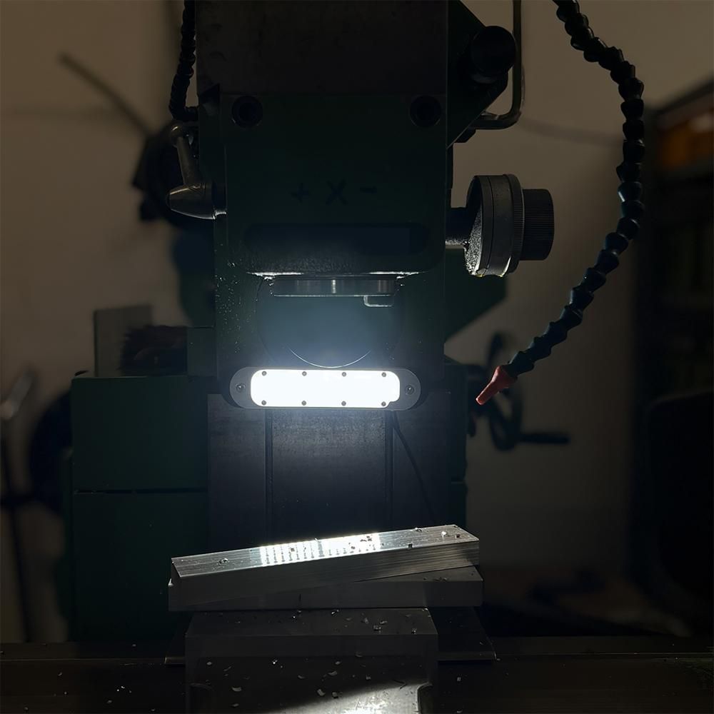 LED-Maschinenleuchte Lichtleiste 202mm 600Lumen schwenkbar Bauer + Böcker