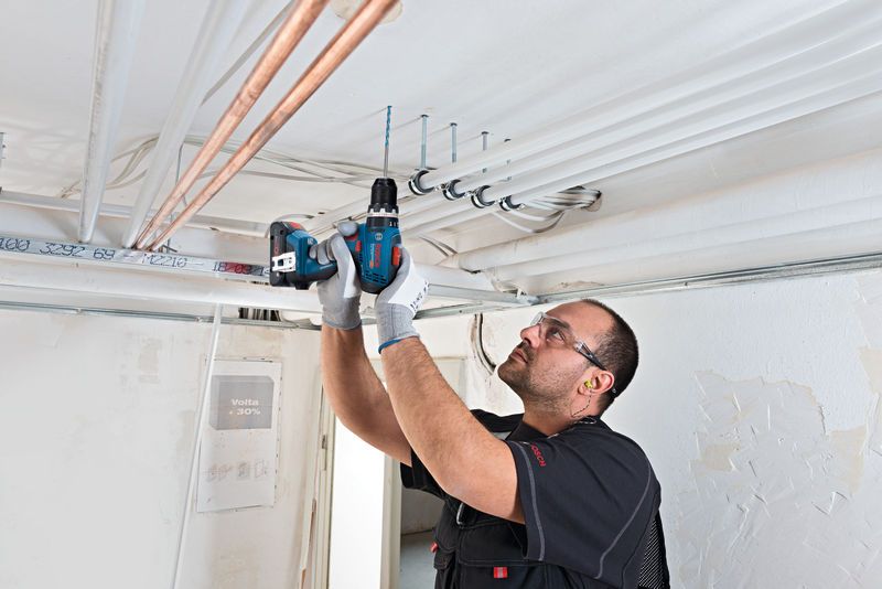 Bosch Akku-Schlagbohrschauber GSB 18V-65