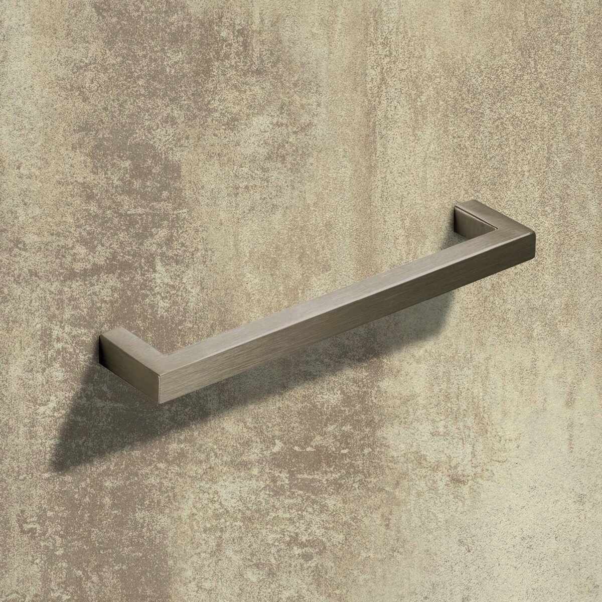 Griff Anzio, Bohrabstand 96, L 106 mm, B 10 mm, H