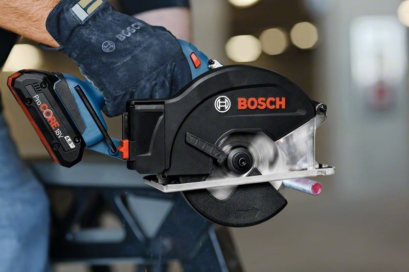 Bosch Akku-Kreissäge GKM 18V-50