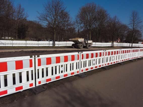 Schrankenzaun Euro 1 B2000 mm, nach ZTV-SA rot/weiß ohne Lampenadapter