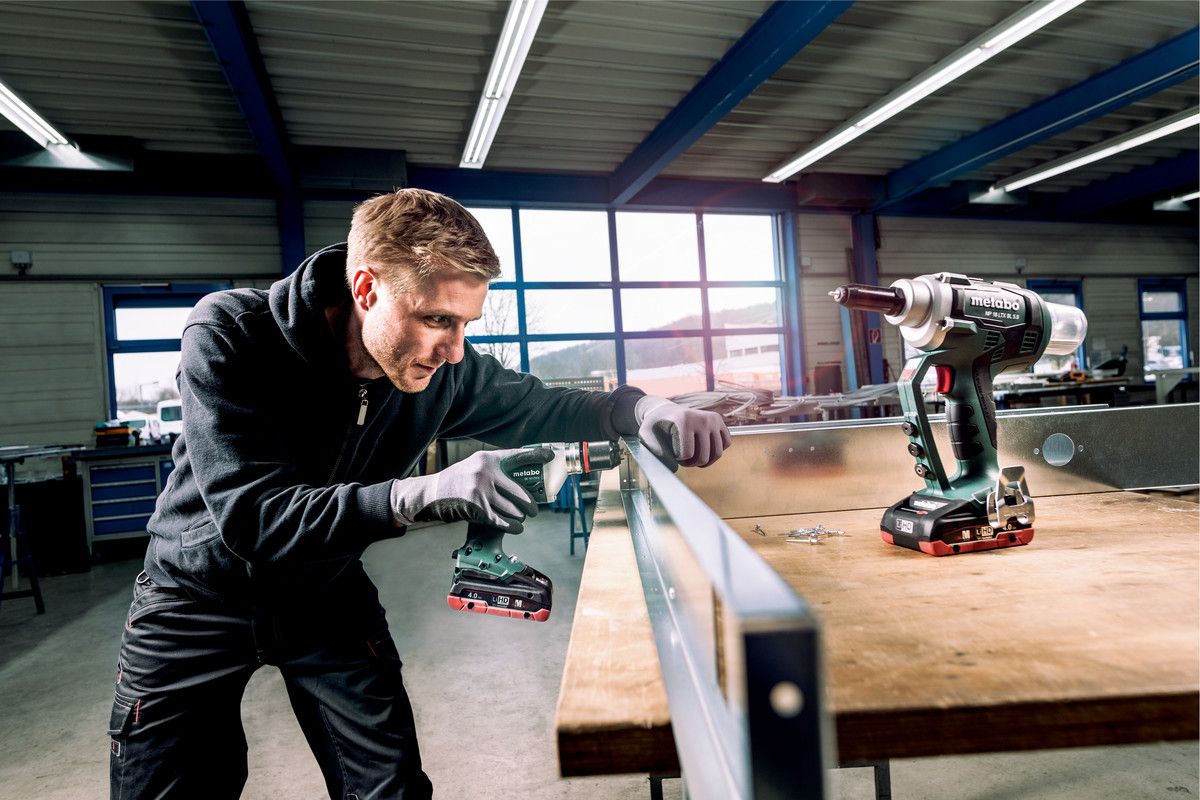 Akku-Nietpistole solo NP 18 LTX 5 Metabo ohne Akku ohne Ladegerät metaBOX