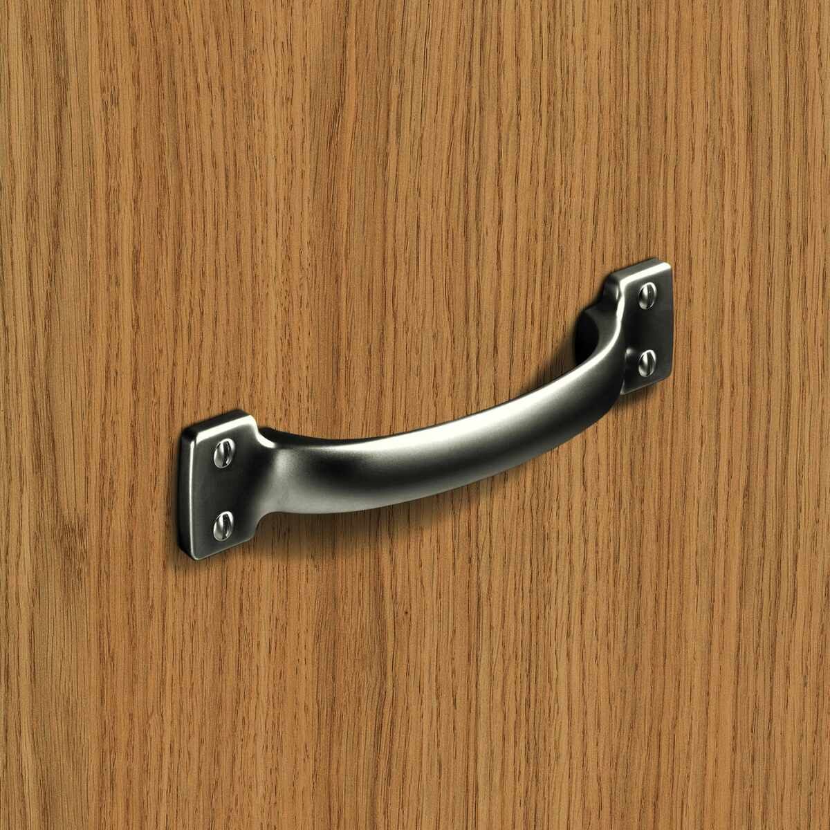 Griff Flavia, Bohrabstand 96, L 145 mm, B 28 mm, H