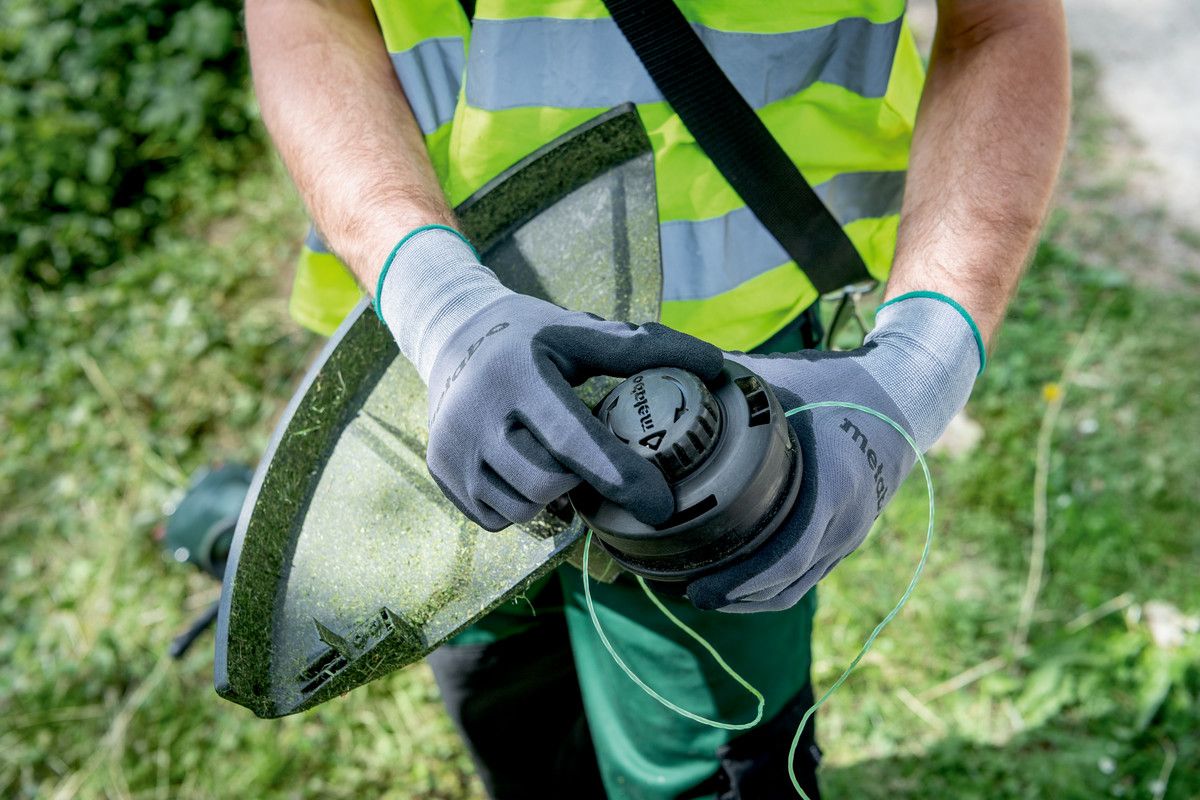 Freischneider-Aufsatz MA-FS 40 Metabo ohne Akku ohne Ladegerät Karton