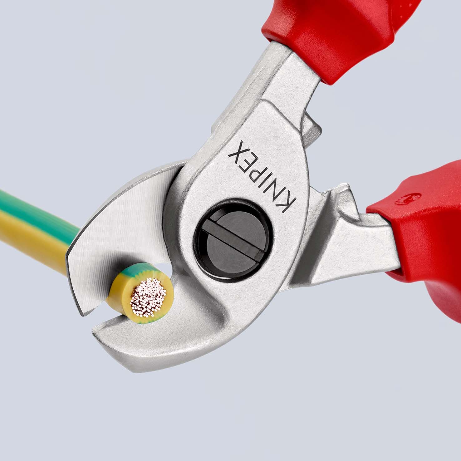 KNIPEX Kabelschere isoliert mit Mehrkomponenten-Hüllen,