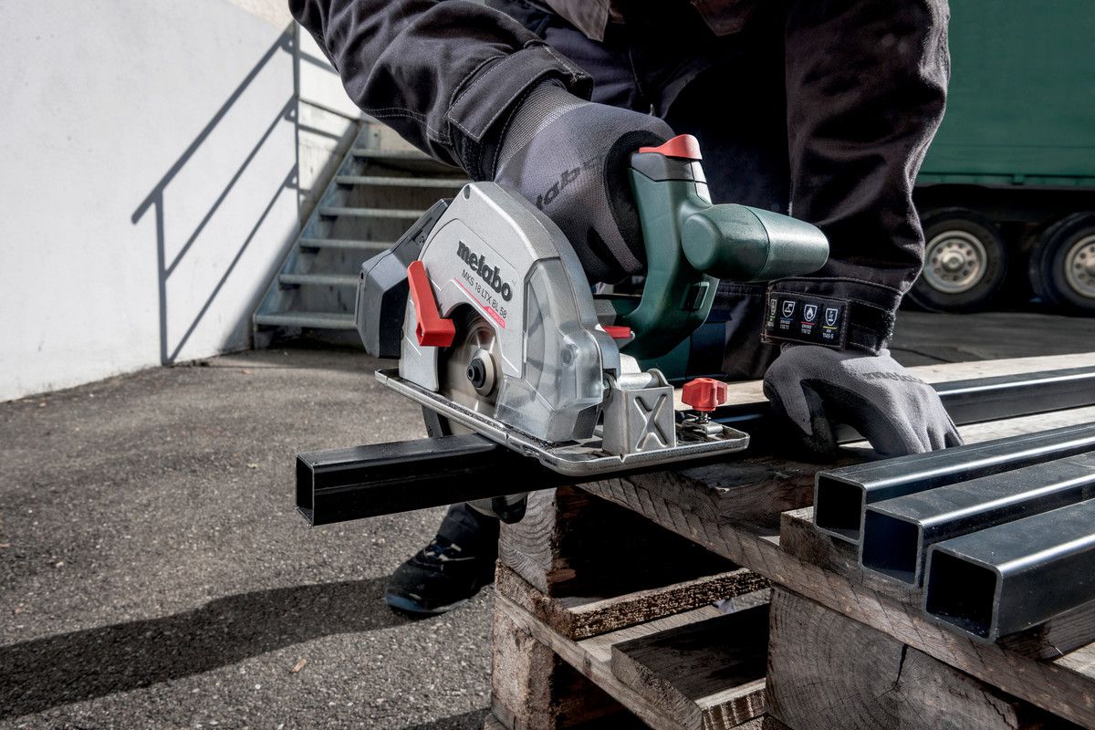 Akku-Metallkreissäge soloMKS 18 LTX 58 Metabo ohne Akku ohne Ladegerät metaBOX