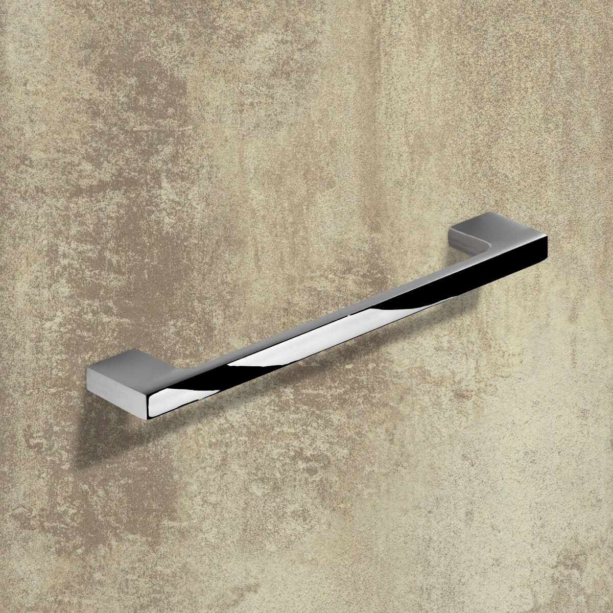 Griff Belluno, Bohrabstand 96, L 130 mm, B 9 mm, H