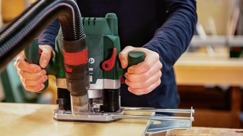 Bosch Oberfräse POF 1200 AE