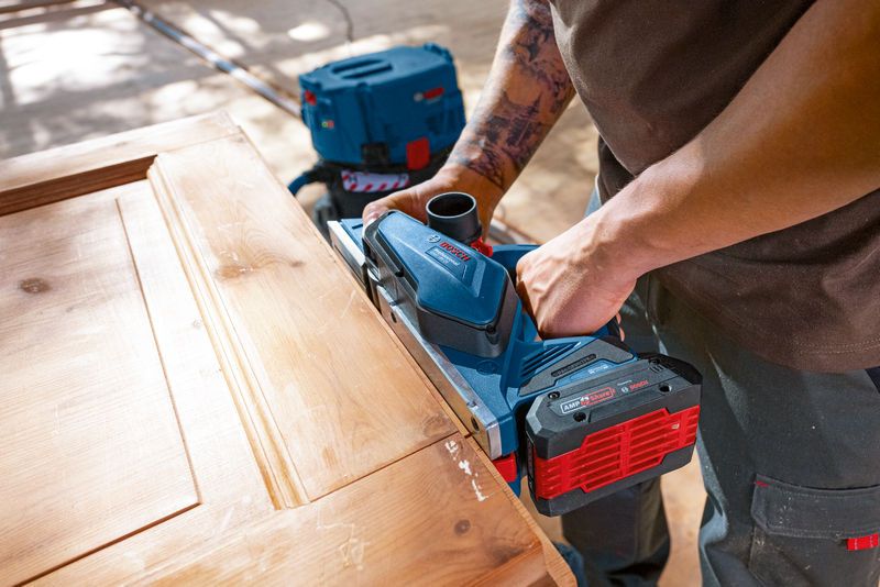 Bosch Akku-Hobel GHO 18V-26