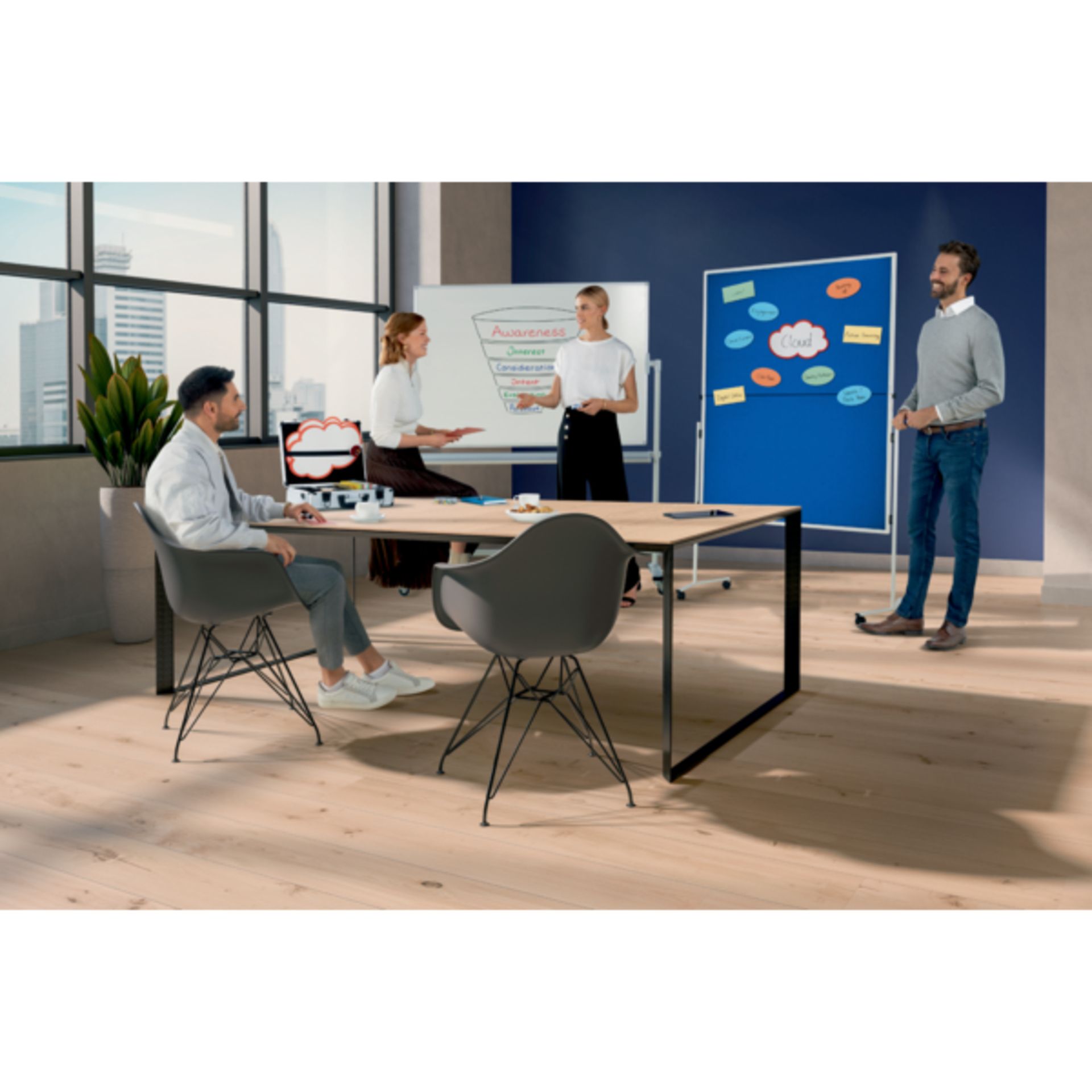 Moderationskoffer Trainer gefüllt schwarz/silber