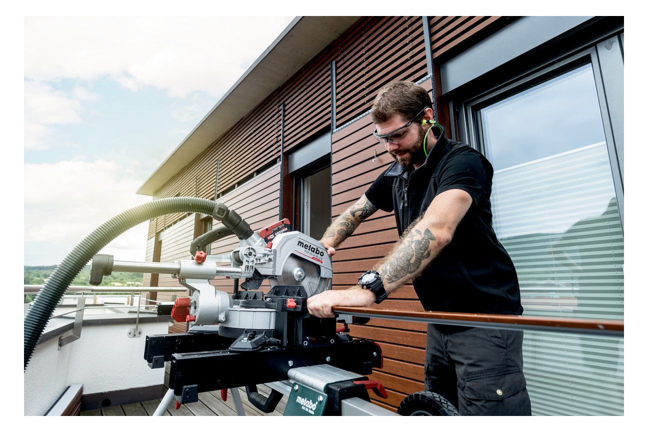 METABO Akku-Kappsäge