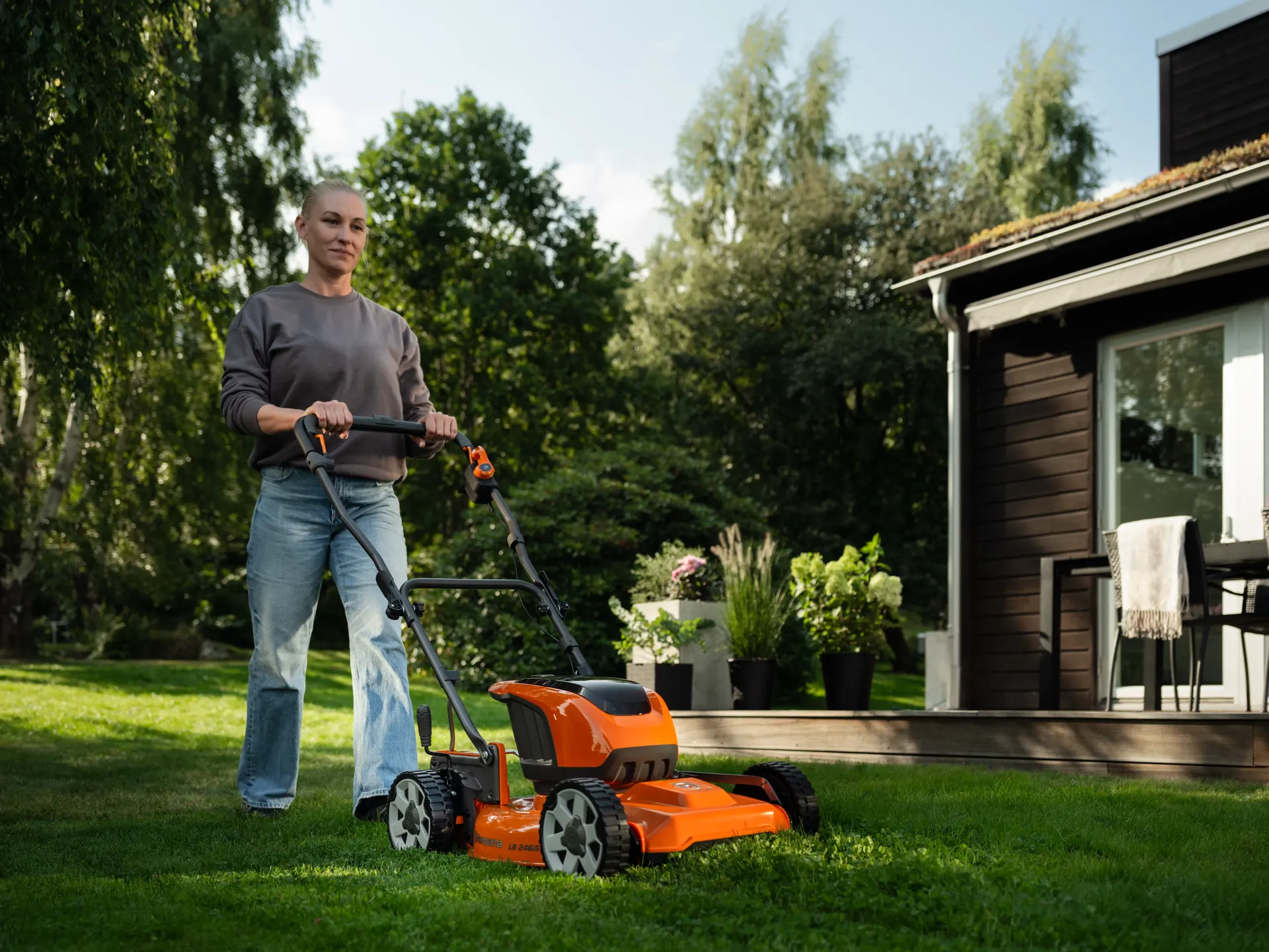 Husqvarna Akku-Rasenmäher LB 246iS