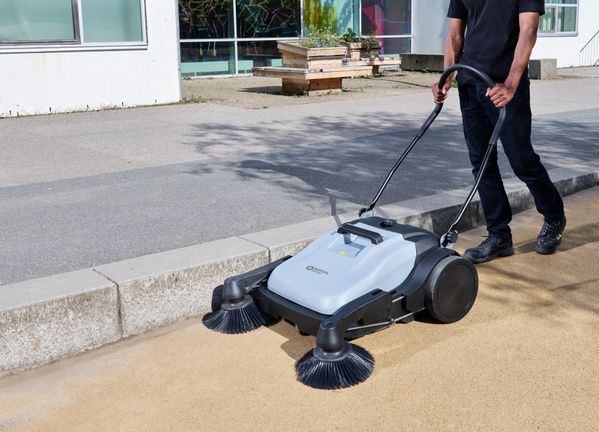 NILFISK Bürstenkehrmaschine