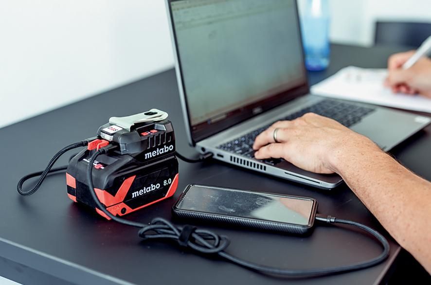 Akku-Poweradapter PC 18-65 ohne Akku Karton