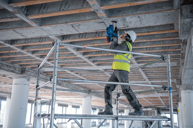 Bosch Akku-Bohrhammer GBH 18V-28 C