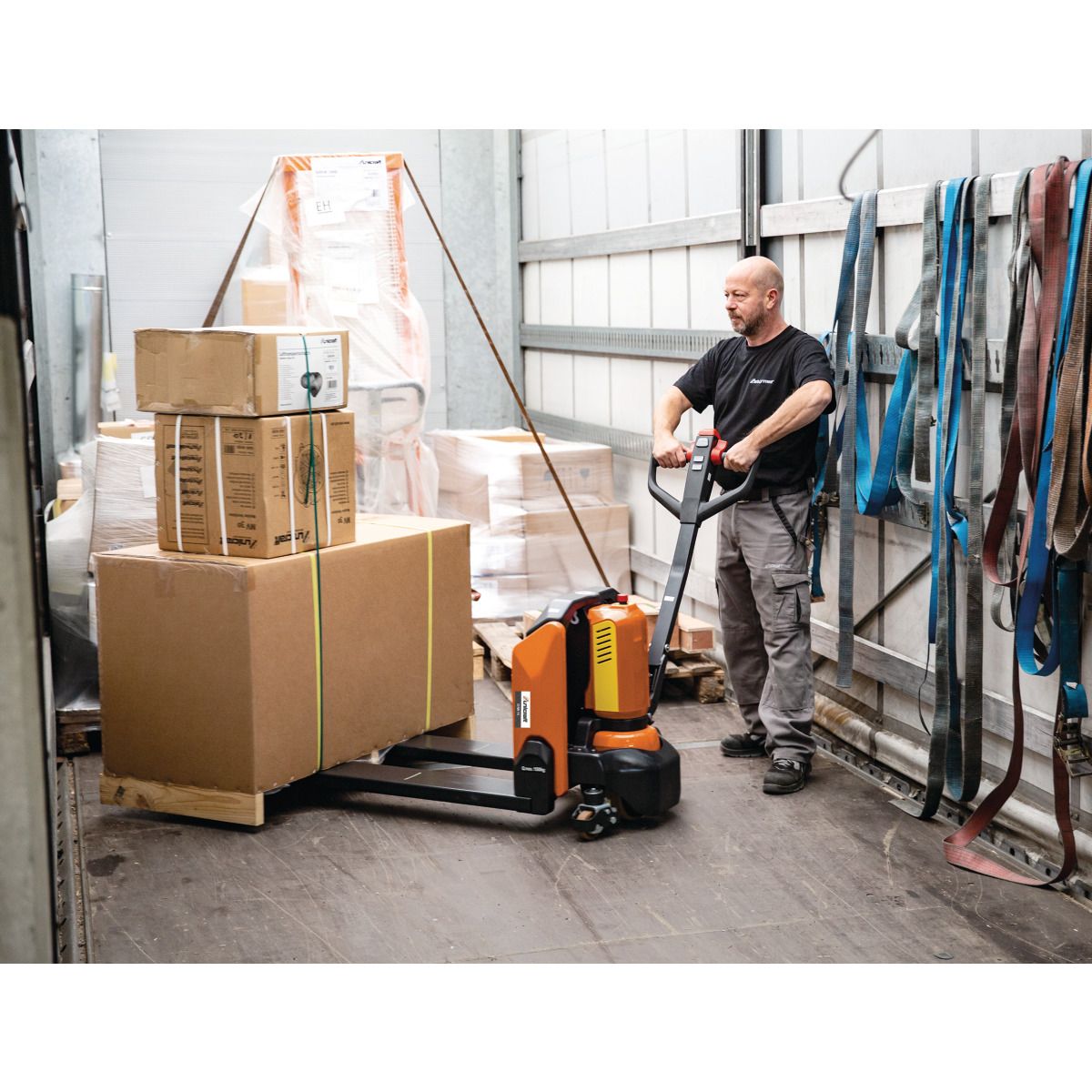 Elektrischer Gabelhubwagen Unicraft EHW 12