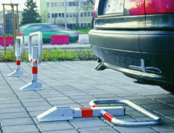 Parkbügel z.Einbetonierenfeuerverz. refl.Rotringe