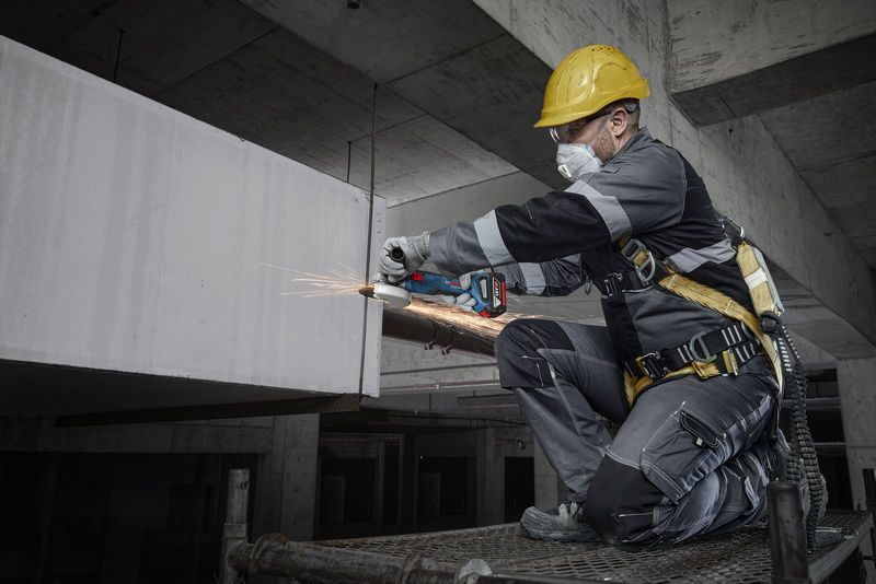 Bosch Akku-Winkelschleifer GWS 18V-8