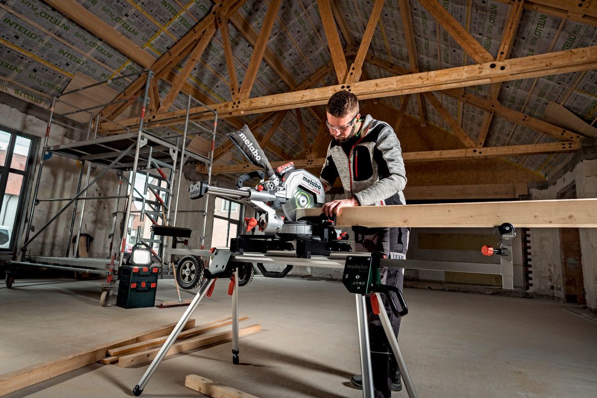 Akku-Kappsäge solo KGS 18 LTX BL 305 Metabo ohne Akku ohne Ladegerät Karton