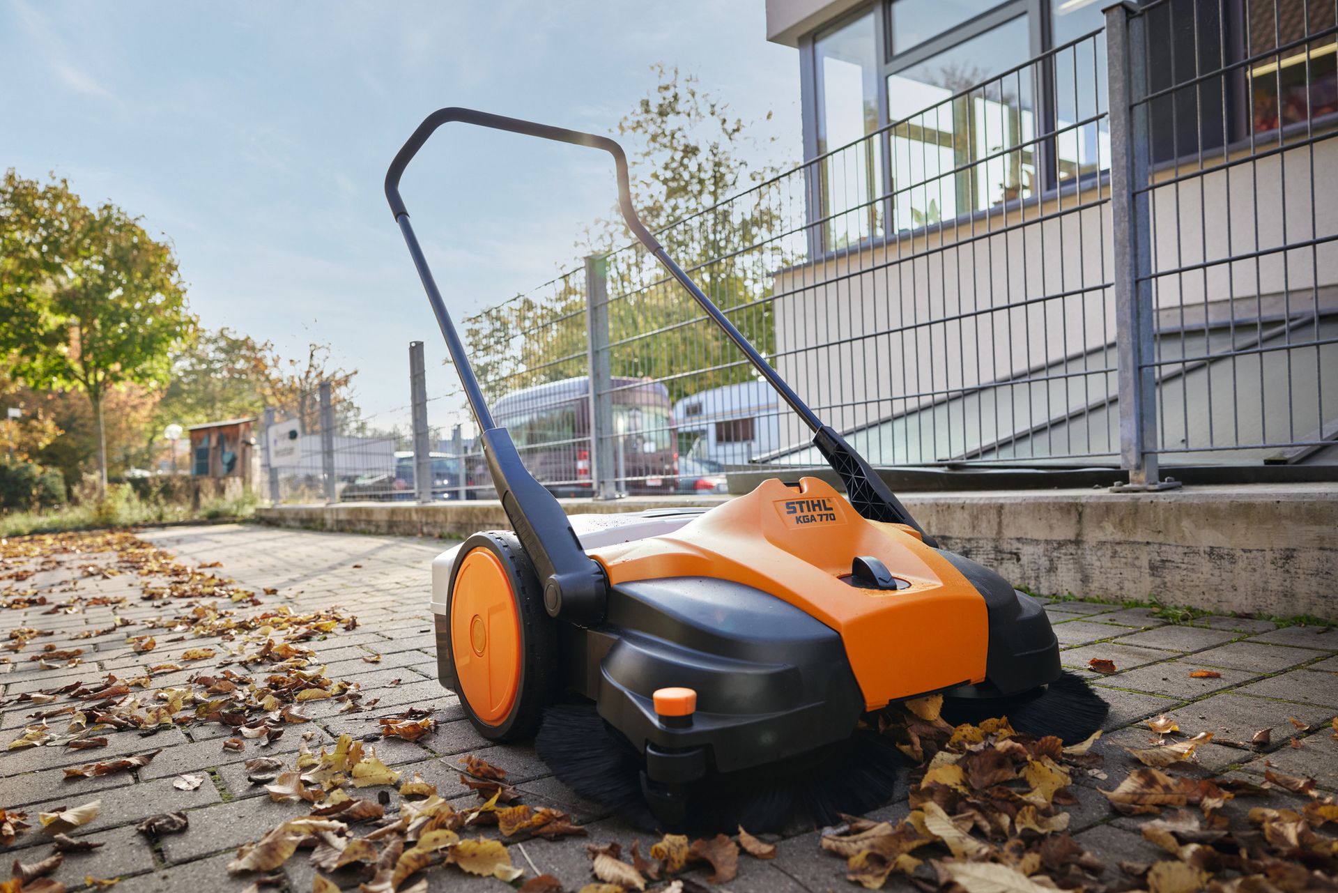 STIHL Akku-Kehrgerät KGA 770