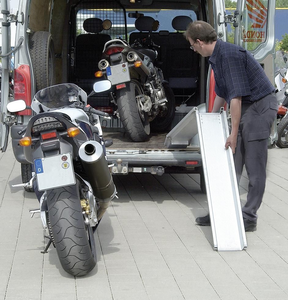 Verladeschiene Aluminium L2000xFB150 mm mit Rand Tragkraft 400 kg/Paar