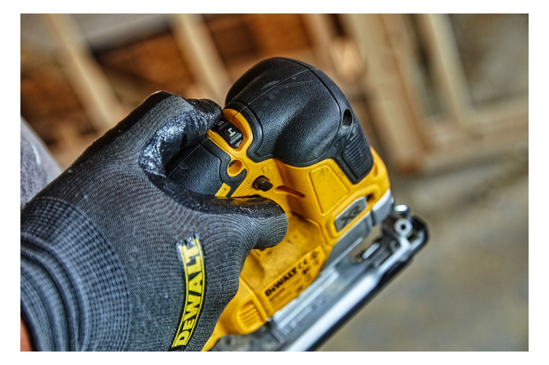DeWALT Akku-Pendelhub-Stichsäge