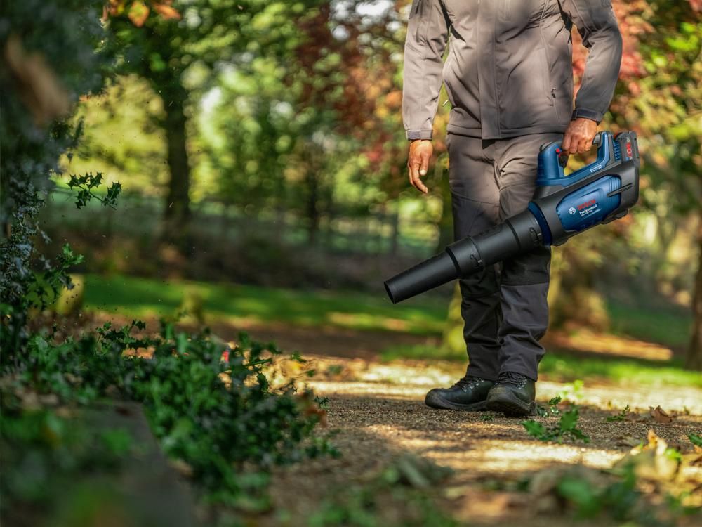 Akku-Gebläse, solo GBL 18V-800 Bosch ohne Akku ohne Ladegerät Karton