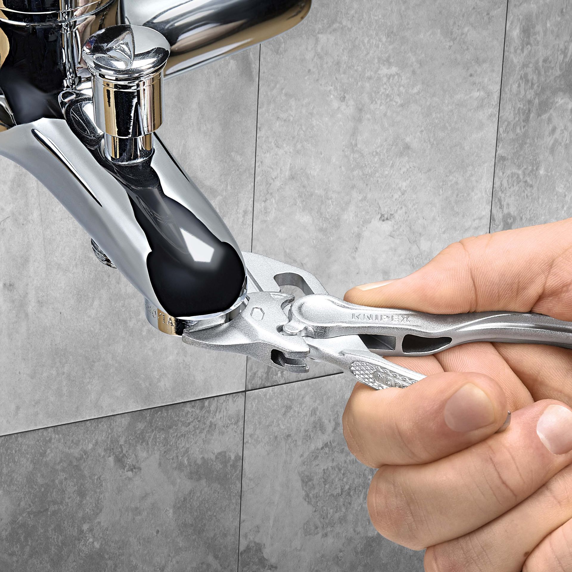 KNIPEX Zangenschlüssel XS aufgeprägte, raue Oberfläche