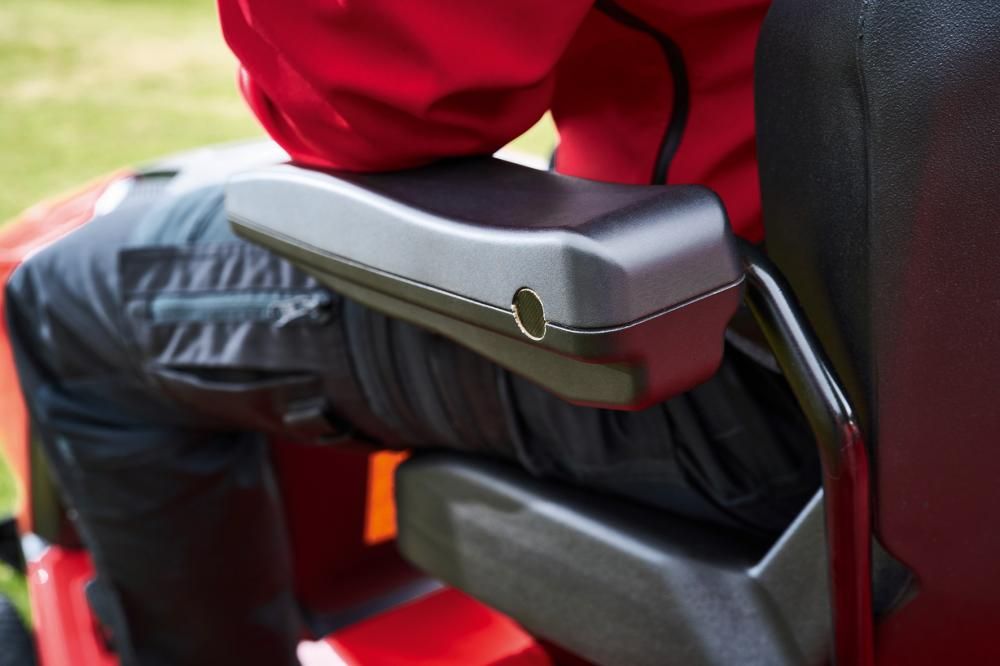 Nachrüst-Kit Armlehnen COMFORT Traktor