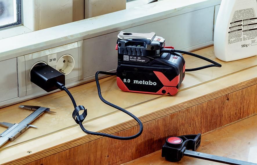 Akku-Poweradapter PC 18-65 ohne Akku Karton