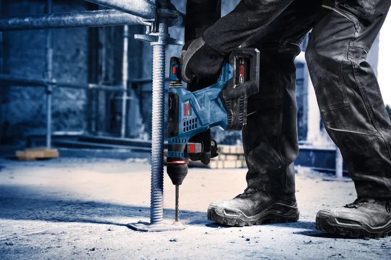 BOSCH Akku-Bohrhammer, SOLO