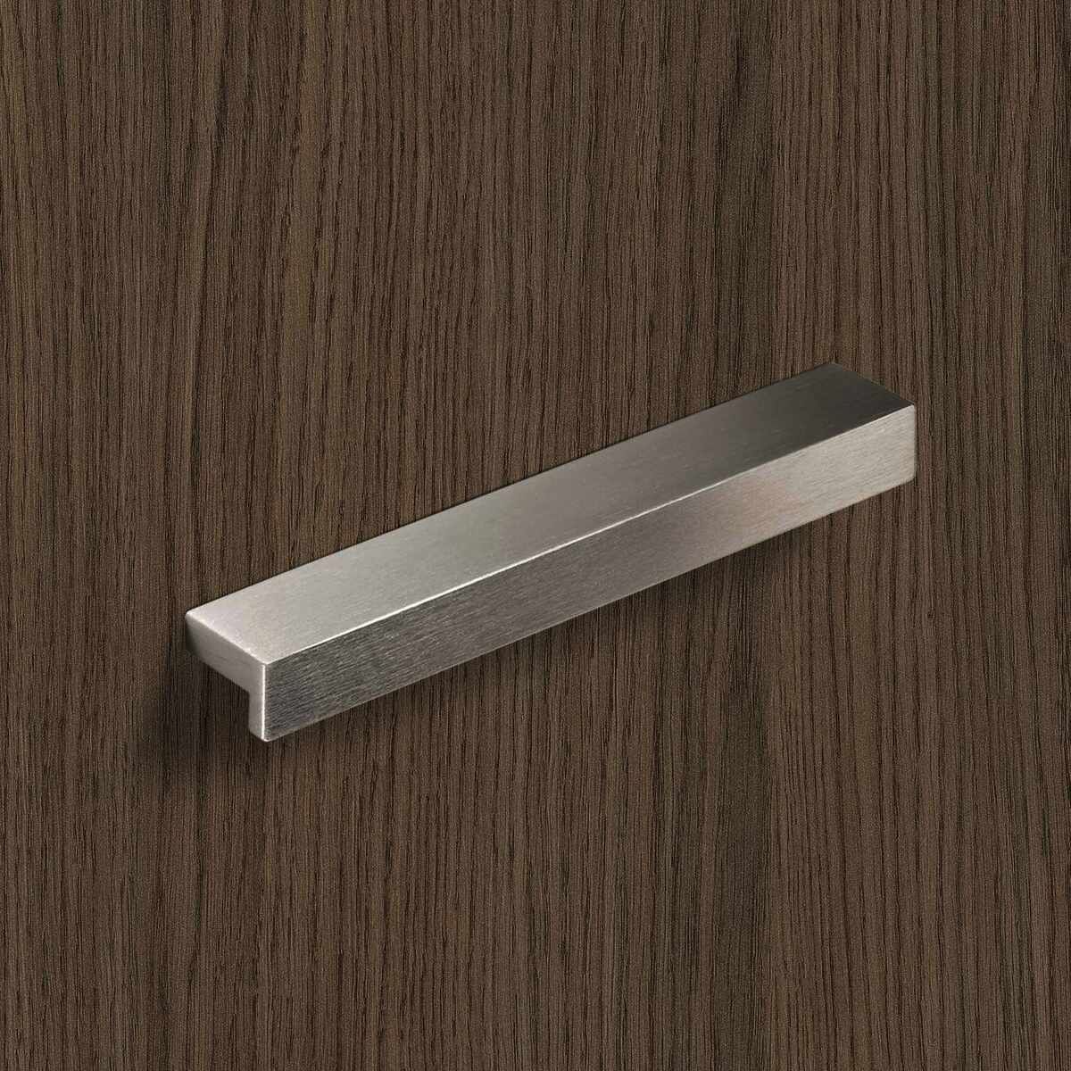 Griff Rovigo, Bohrabstand 96, L 111 mm, B 16 mm, H