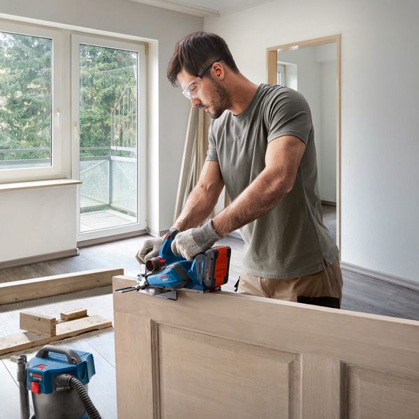 Bosch Akku-Hobel GHO 18V-26