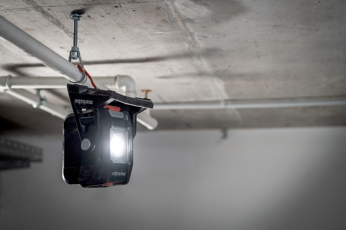 Akku-Baustrahler solo BSA 12-18 LED 2000 Metaboohne Akku ohne Ladegerät Karton