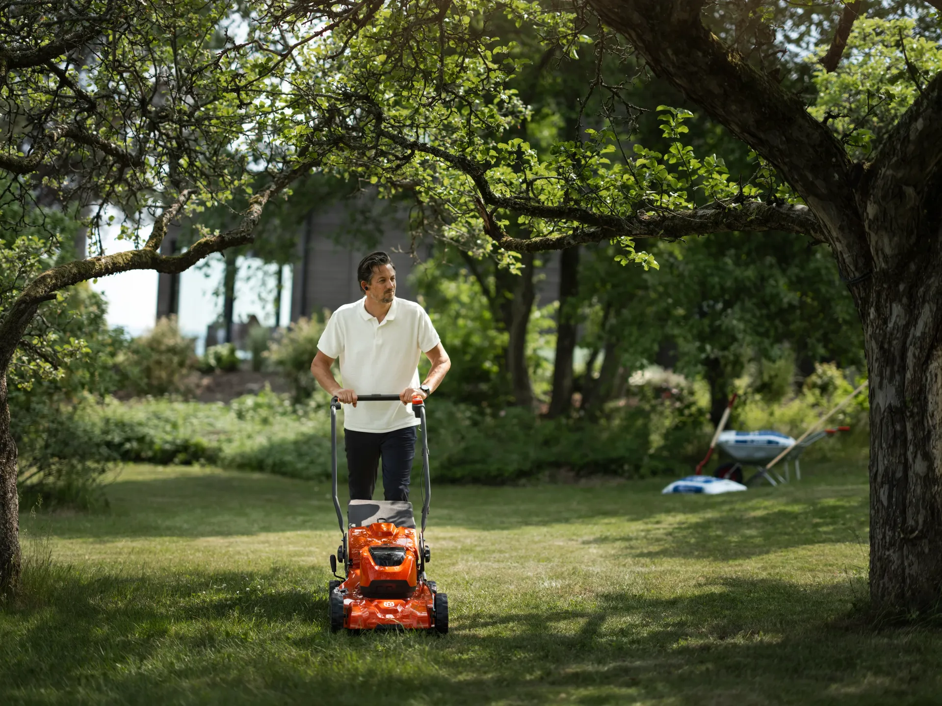 Husqvarna Akku-Rasenmäher LC 251iS