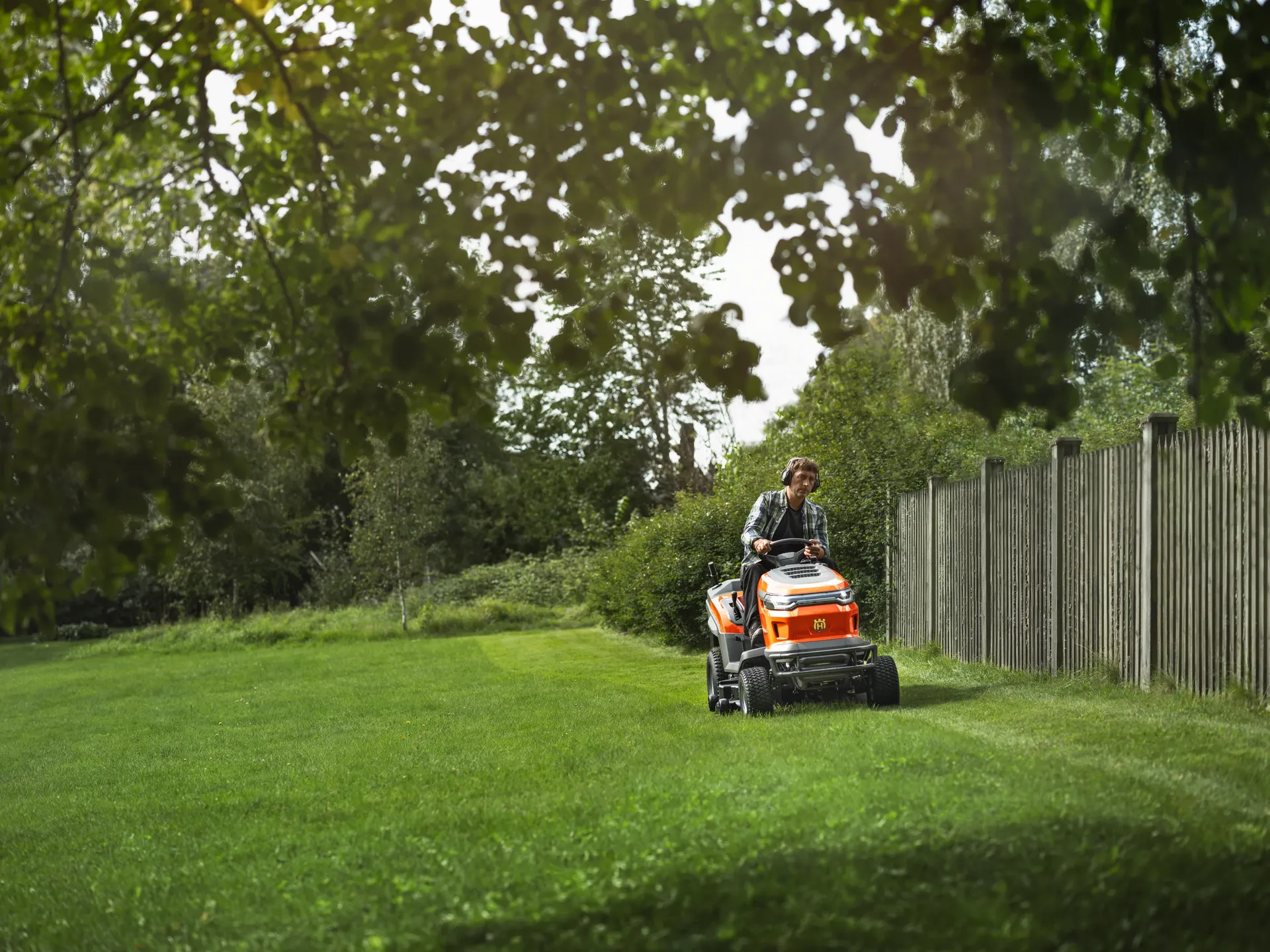 Husqvarna Traktor TC 220T