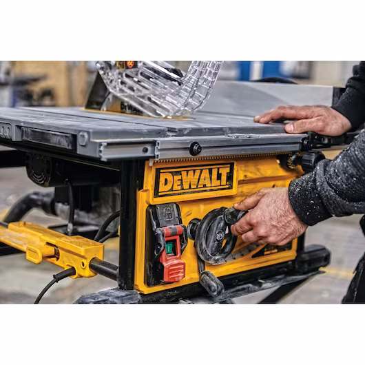 DeWalt Tischkreissäge 250 mm