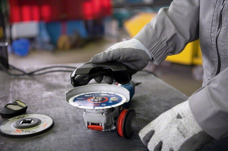 Bosch Winkelschleifer mit X-LOCK GWX 14-125 S