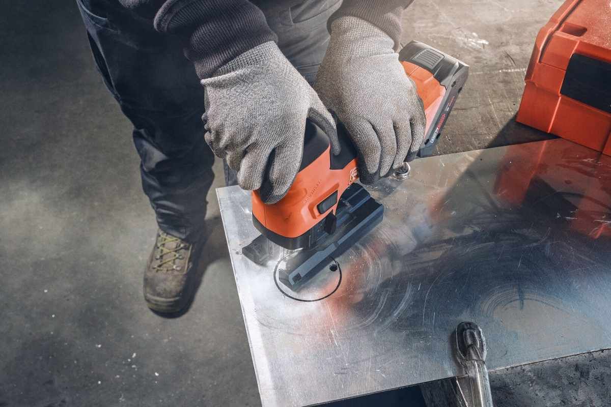 FEIN Akku-Stichsäge für Metall und Holz 26 mm Hub F-IRON Jig 26 AS