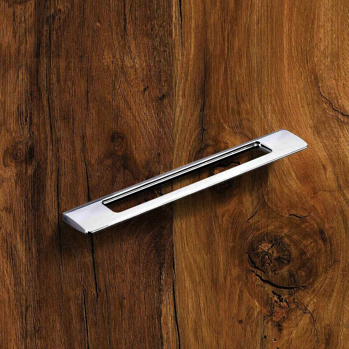 Griff Nubia, Bohrabstand 192 / 352 mm, L 437 mm, B