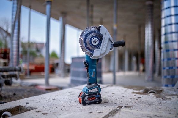 BOSCH Akku-Winkelschleifer 180mm, SOLO