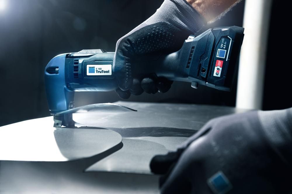 Akku Blechschere TruTool S 160 Trumpf 2x18,0V 4,0 Ah Ladegerät Trumpf-Box