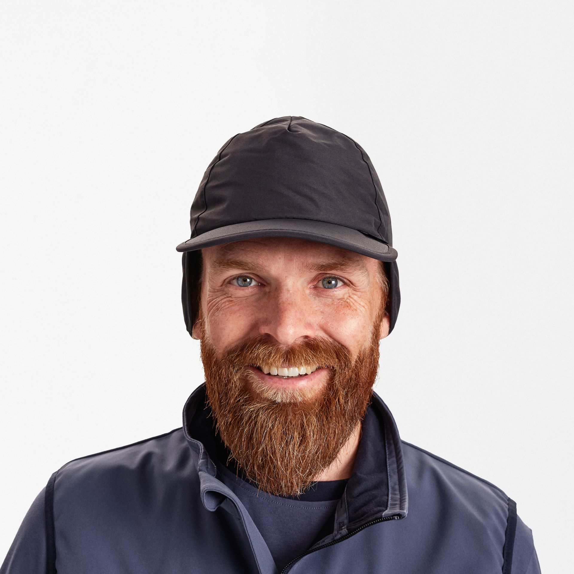 Winter Cap mit Ohrenklappen Schwarz, Gr. 56/57