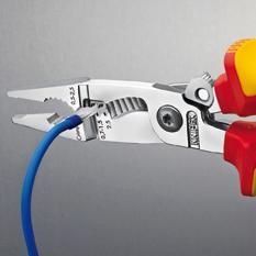 Elektroinstallationszangeverchromt VDE mit 2-Komponenten-Griffen 200mm KNIPEX