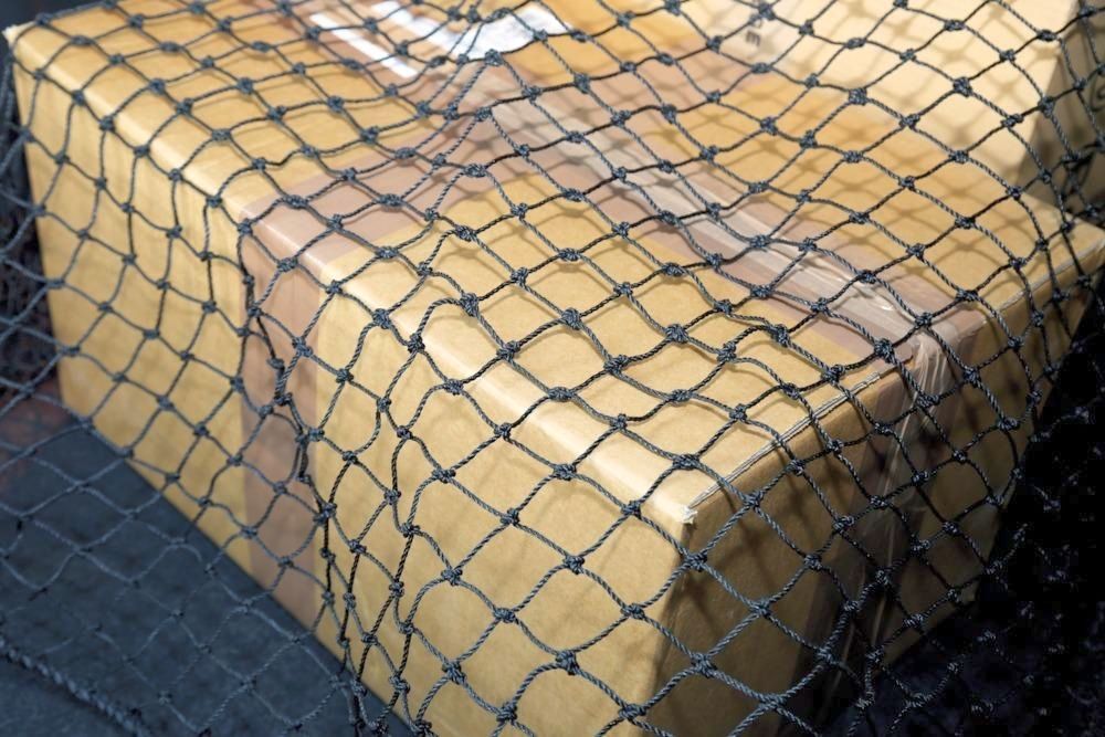 Abdecknetz 1,3x1,6 m schwarz m. 4 Gurte 2 m