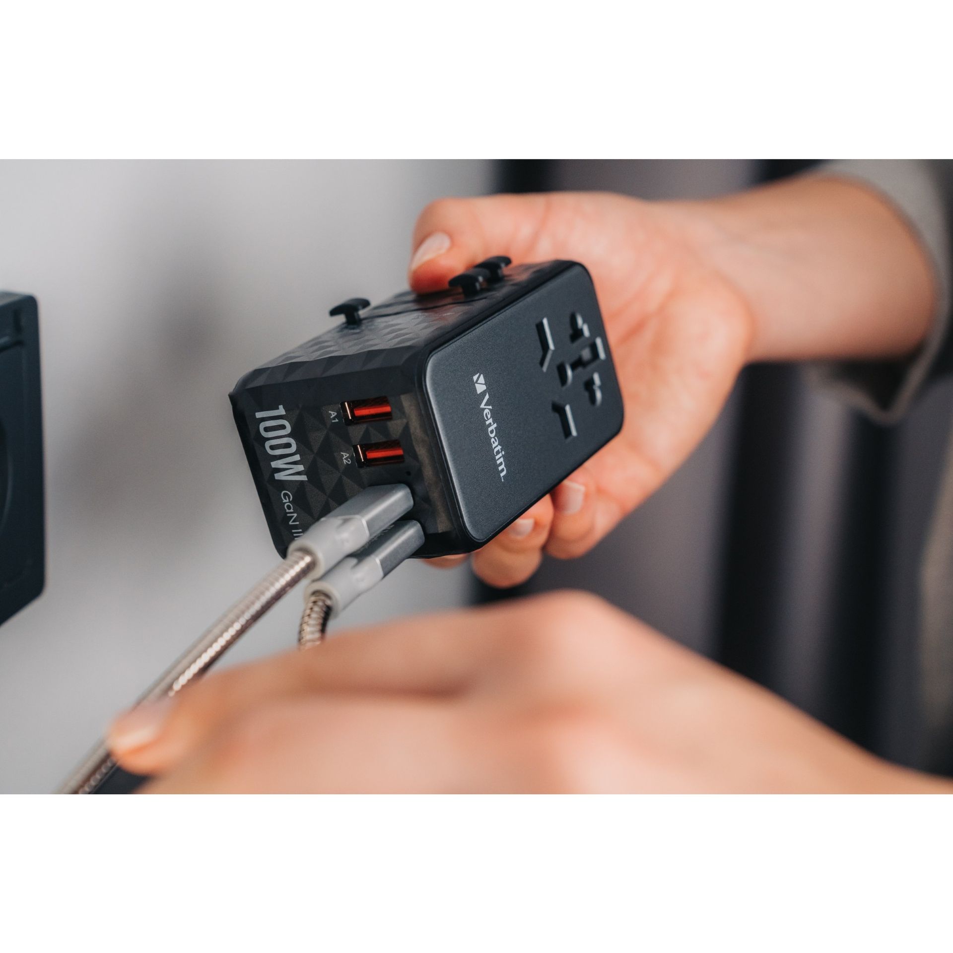 Ladegerät Universal Travel 100W