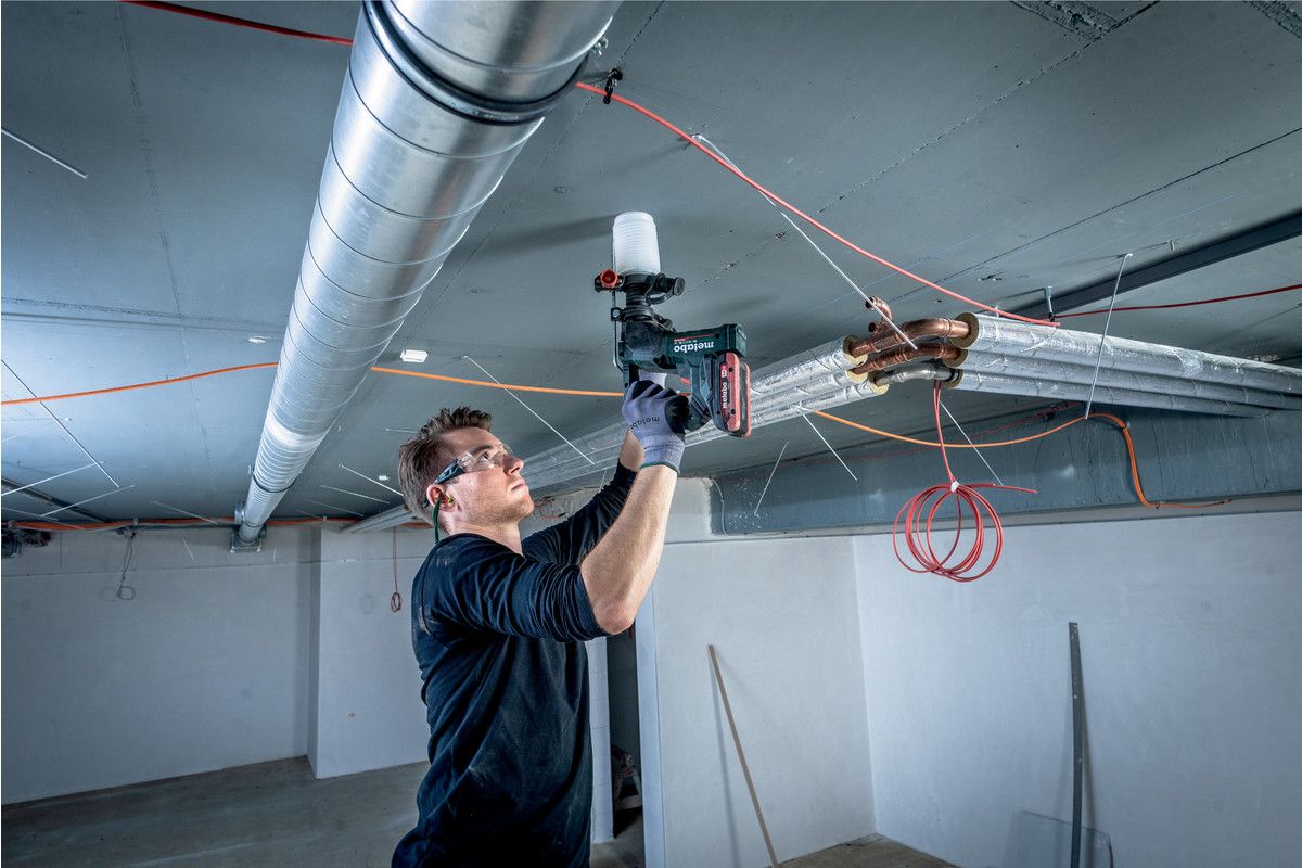 Akku Bohrhammer solo BH 18 BL 16 Metabo ohne Akku ohne Ladegerät Metabox